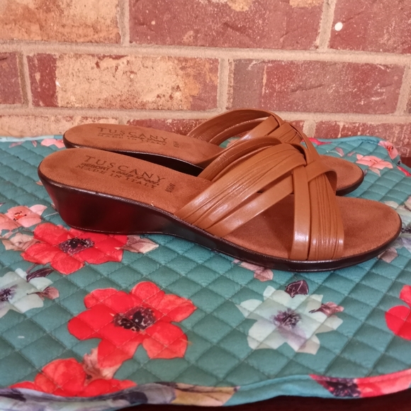 Tuscany Resort by Easy Street Wedge Sandal - Picture 5 of 11